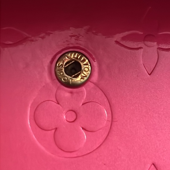 LOUIS VUITTON Rare Fuchsia Monogram Vernis Wallet- Preowned - Picture 8 of 13